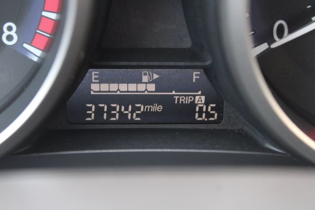 Vehicle image 17 of 32