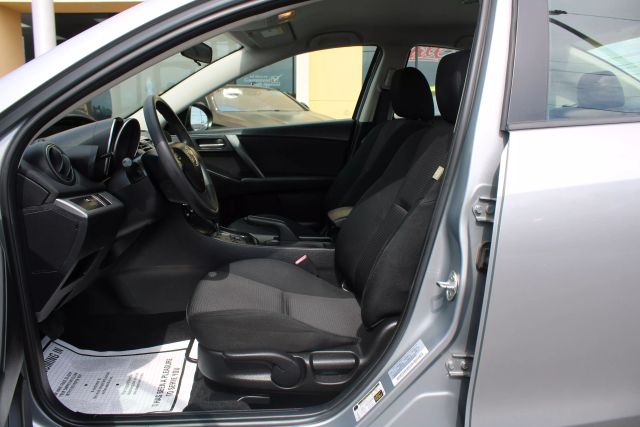 Vehicle image 9 of 32
