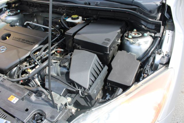 Vehicle image 28 of 32