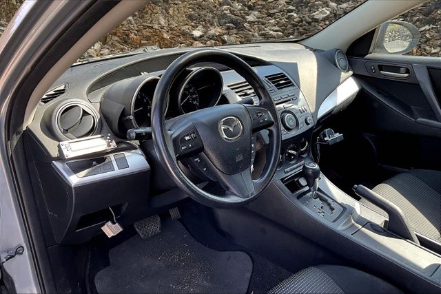 Vehicle image 13 of 32