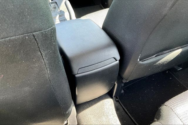 Vehicle image 31 of 32