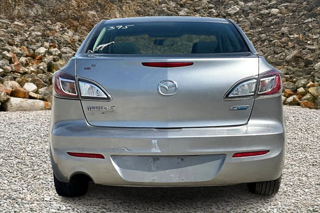 Vehicle image 5 of 32