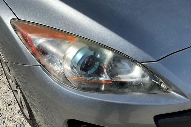 Vehicle image 27 of 32