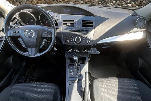 Vehicle image 15 of 32