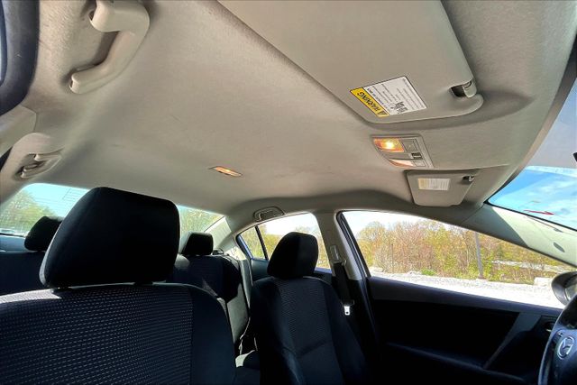 Vehicle image 20 of 32
