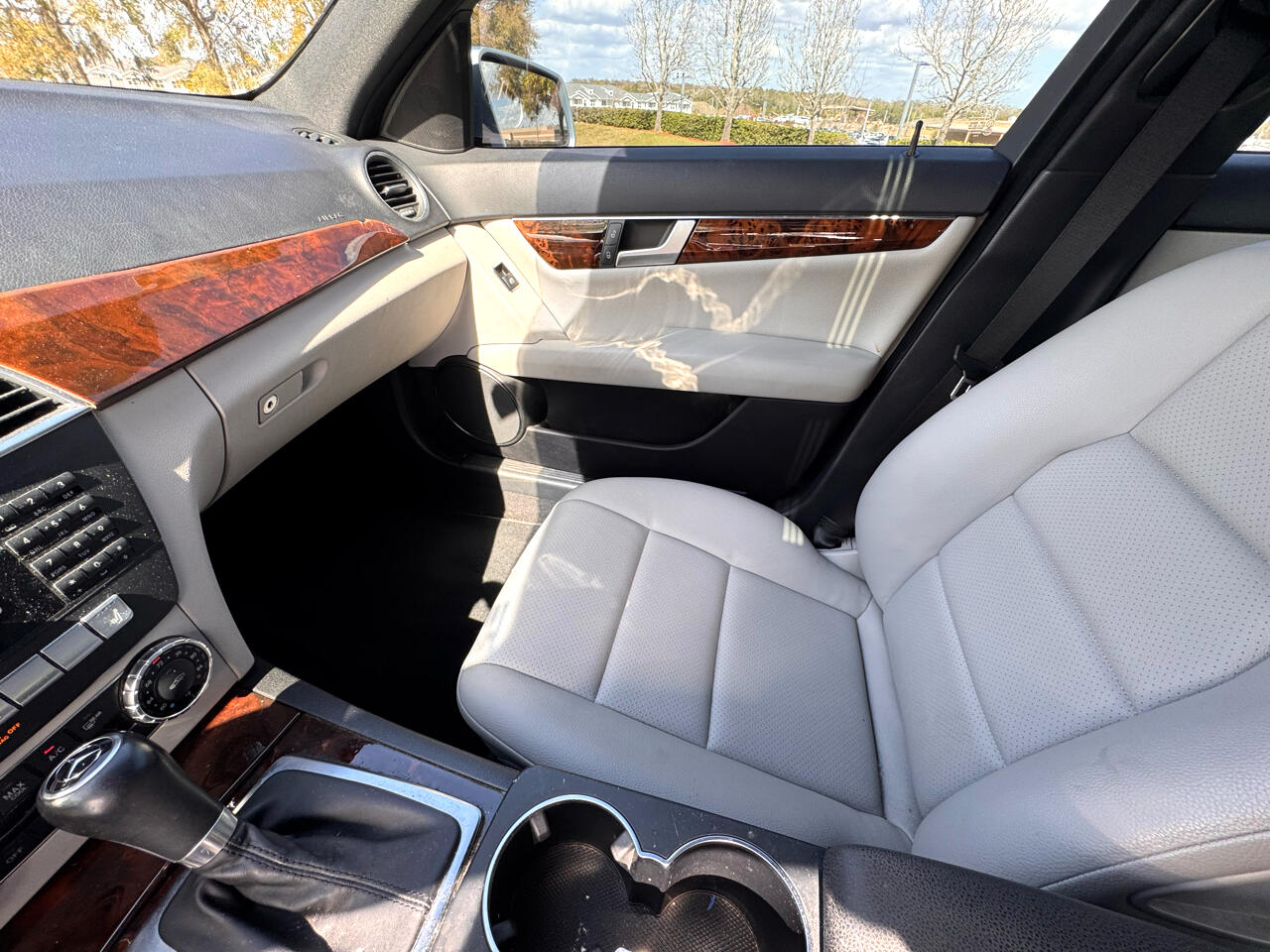 Vehicle image 28 of 28
