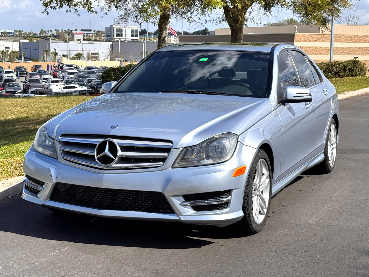 Vehicle image 5 of 28