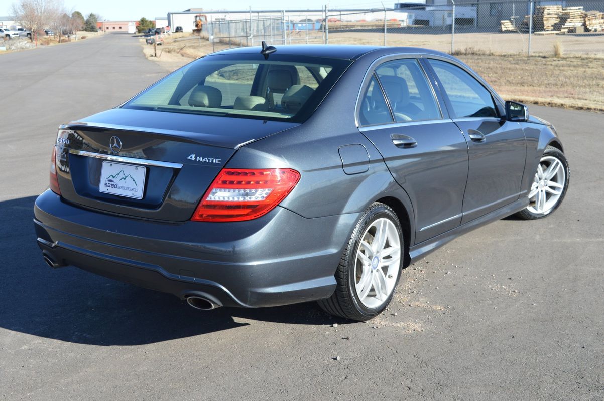 Vehicle image 7 of 43