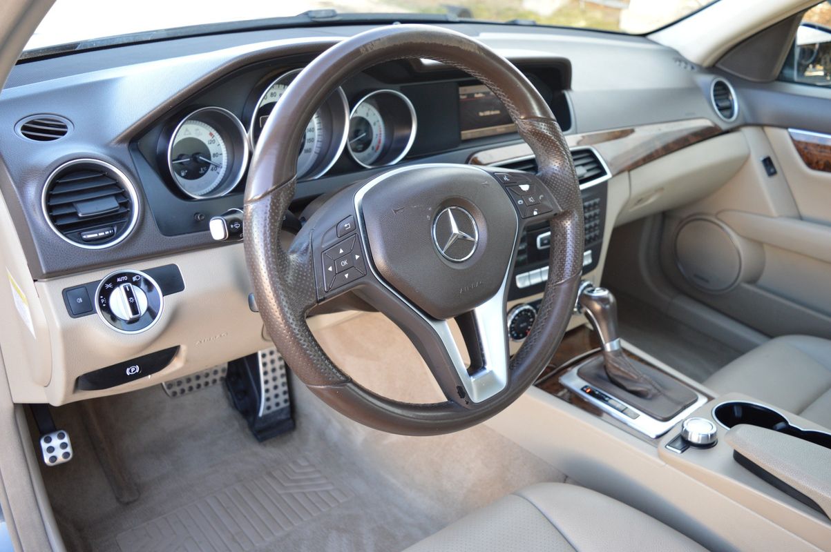 Vehicle image 24 of 43