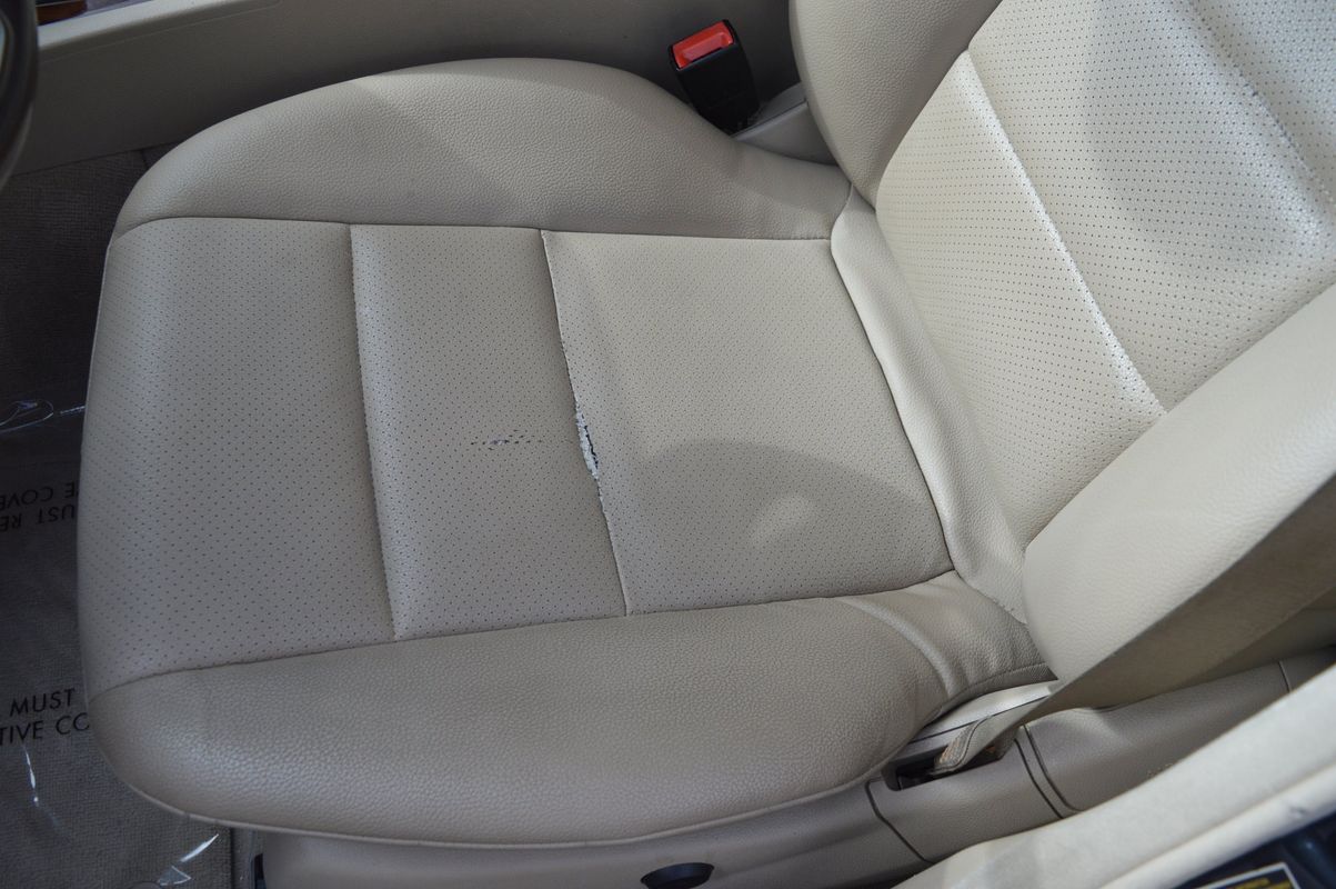 Vehicle image 26 of 43