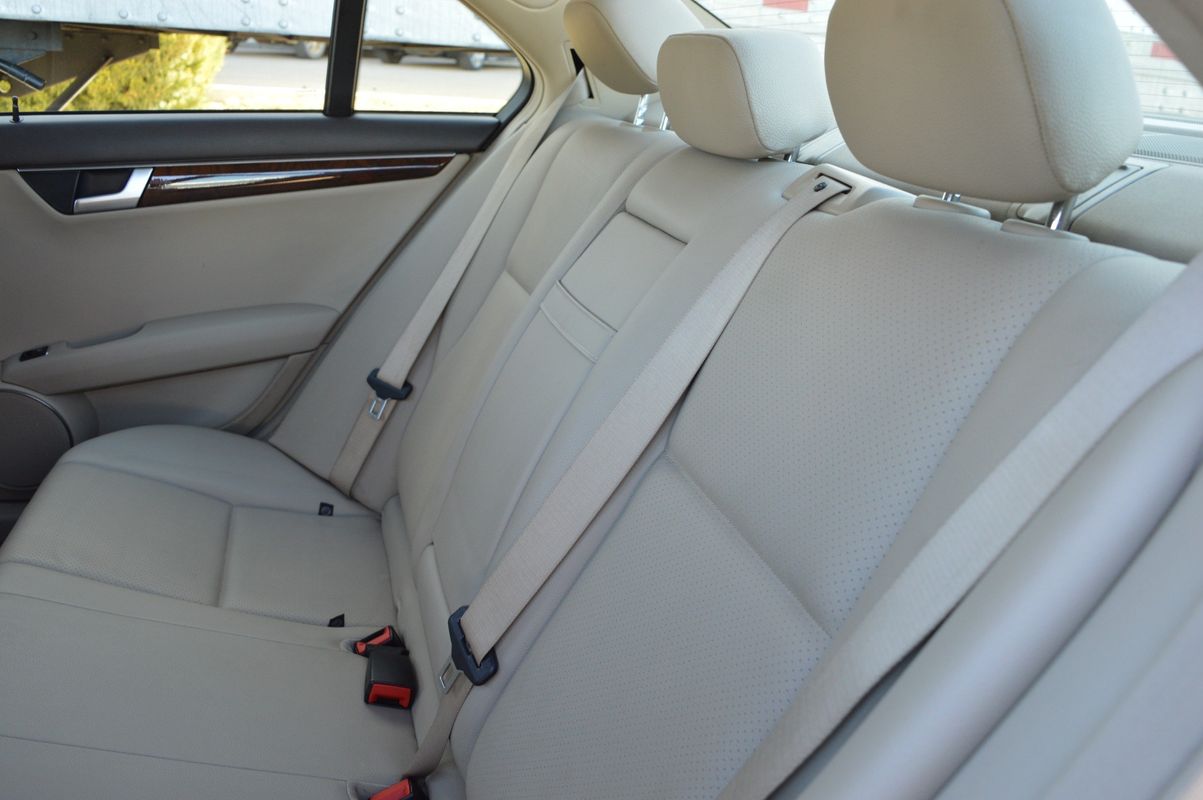 Vehicle image 40 of 43