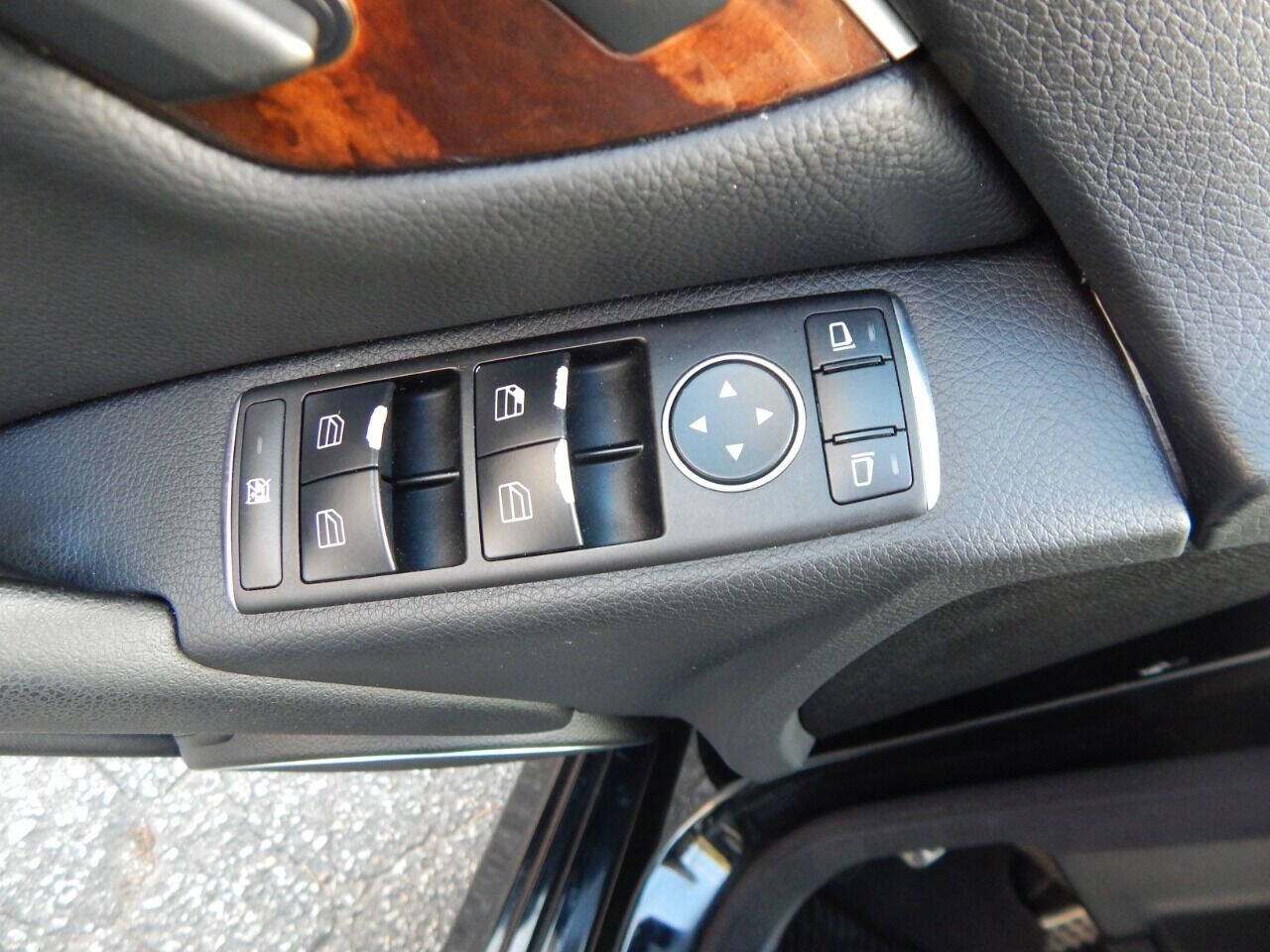 Vehicle image 18 of 55