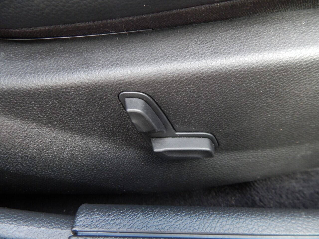 Vehicle image 51 of 55