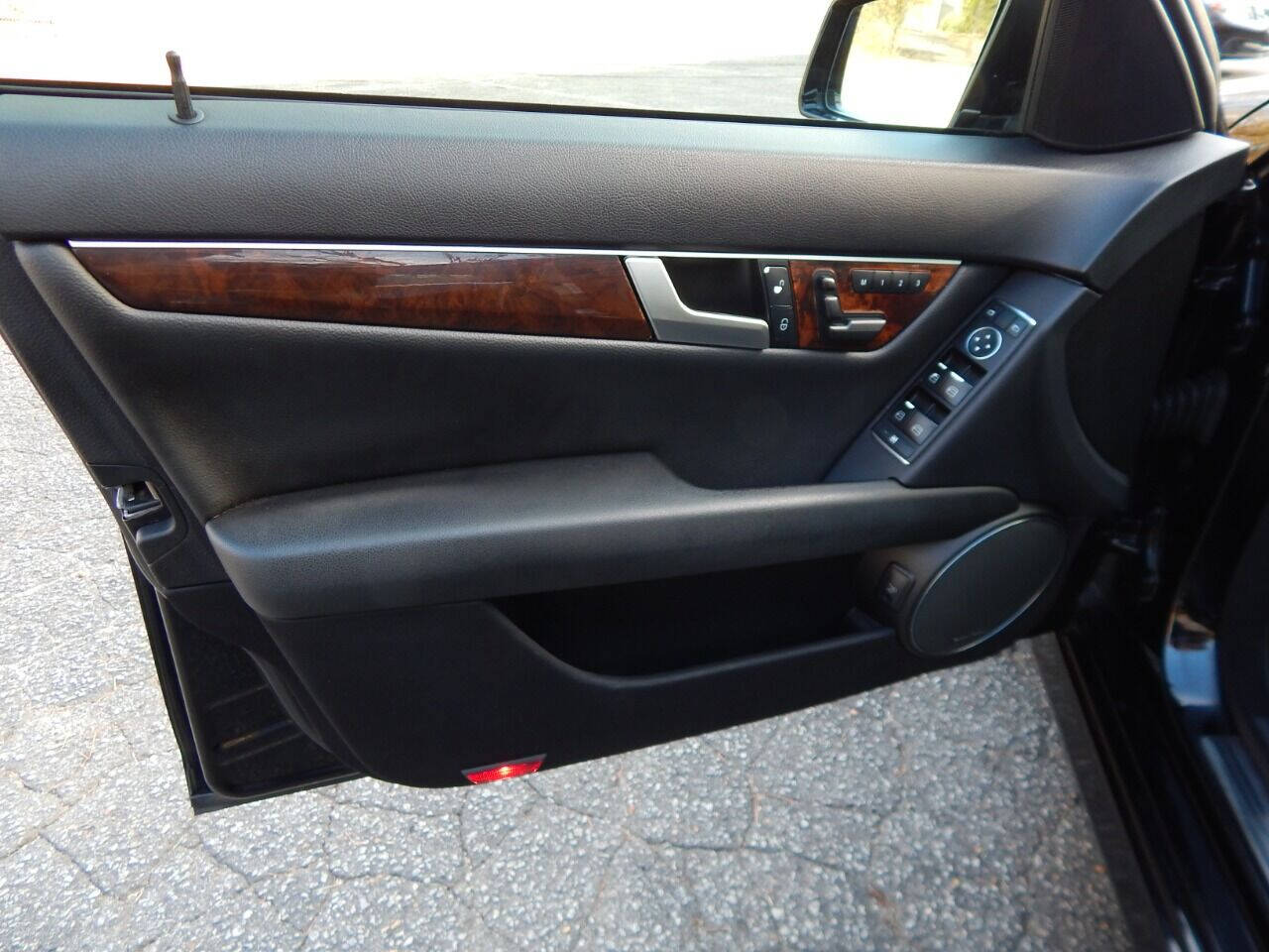 Vehicle image 15 of 55