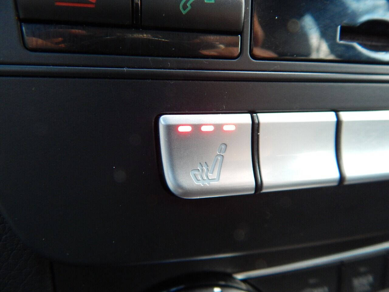 Vehicle image 31 of 55