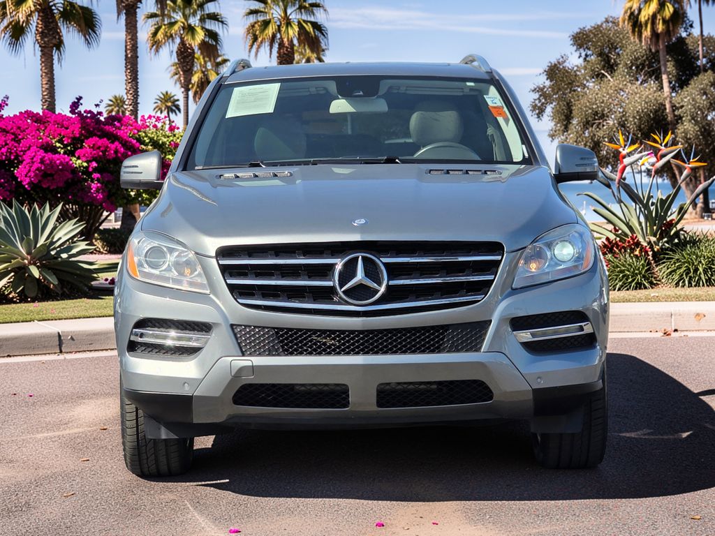 2013 Mercedes-Benz M-Class ML 350 Image 2 of 48