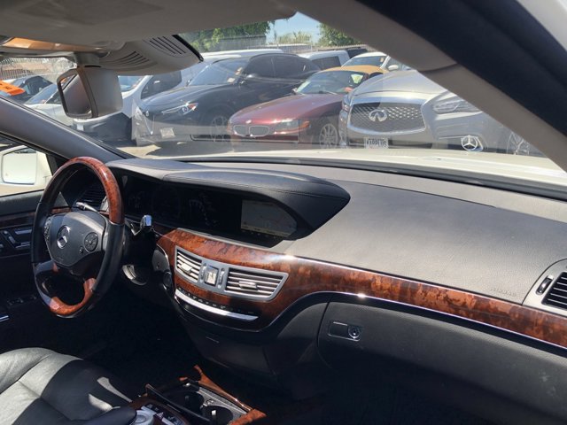 Vehicle image 16 of 18
