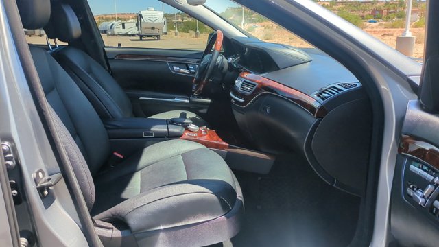 Vehicle image 14 of 35