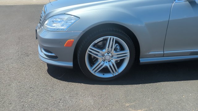 Vehicle image 10 of 35