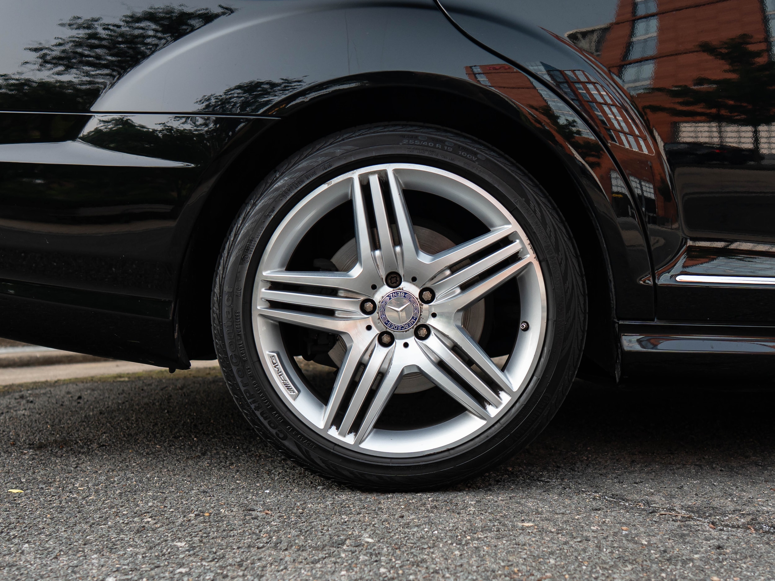 Vehicle image 10 of 56