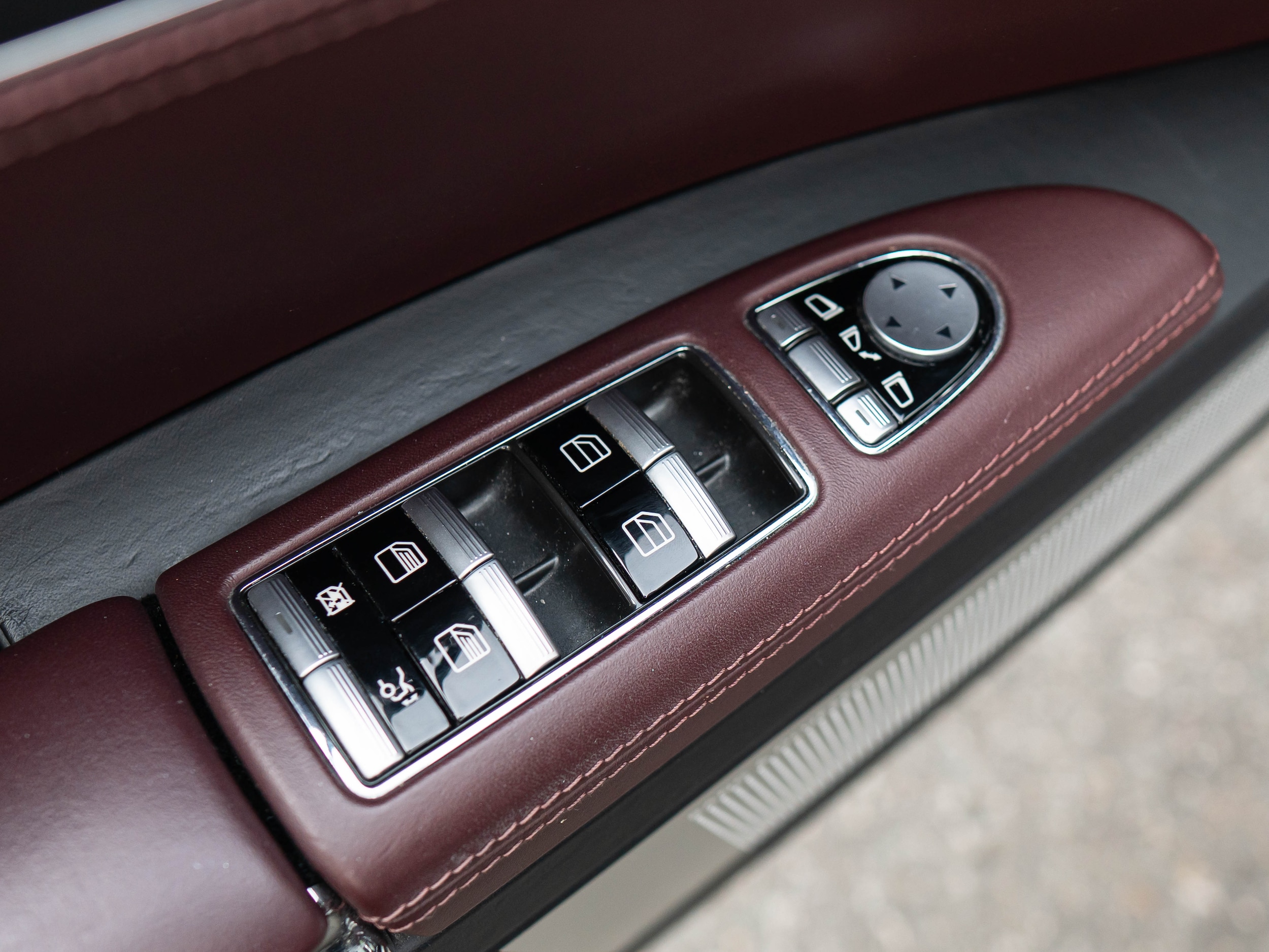 Vehicle image 43 of 56
