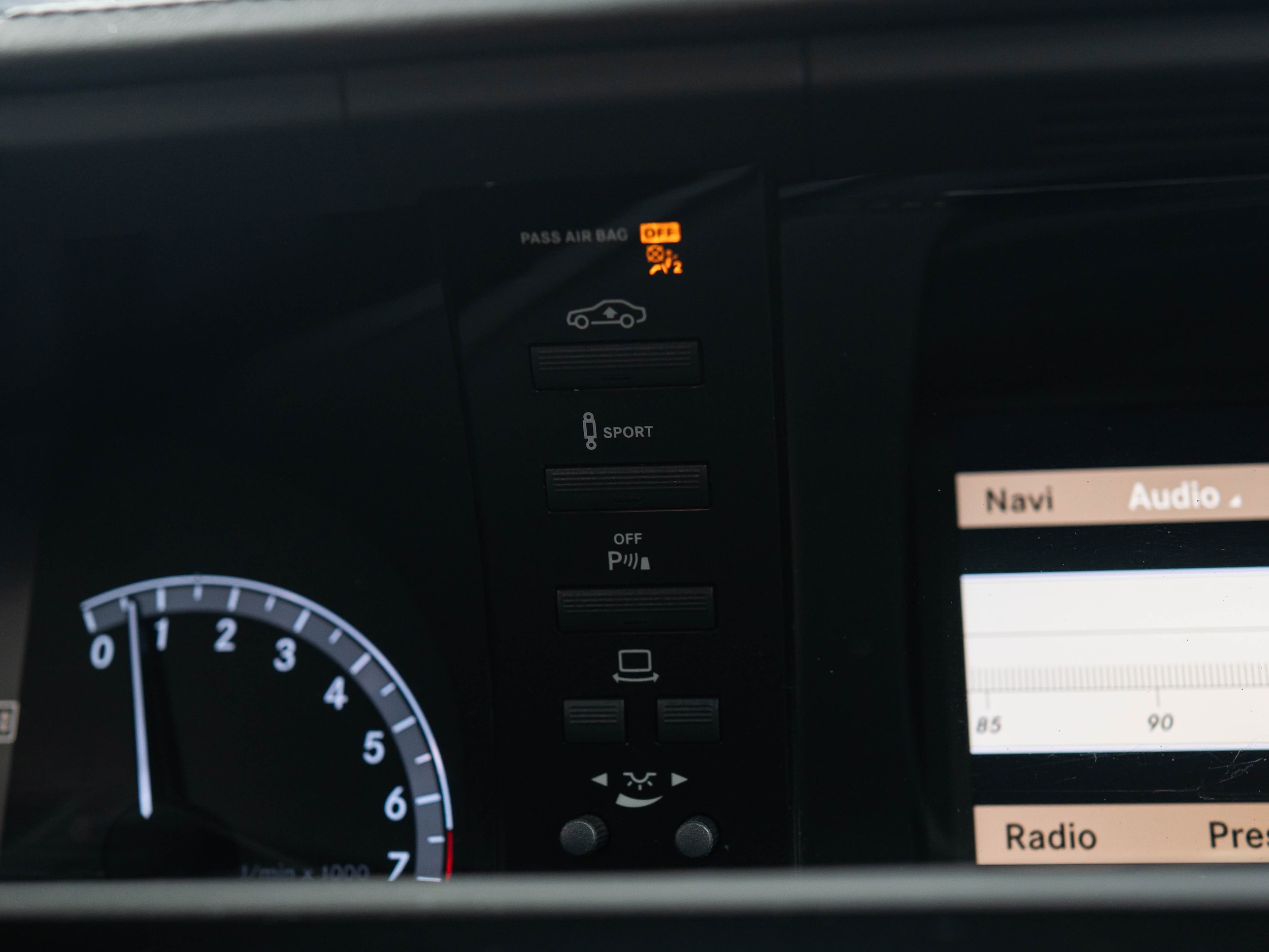 Vehicle image 34 of 56