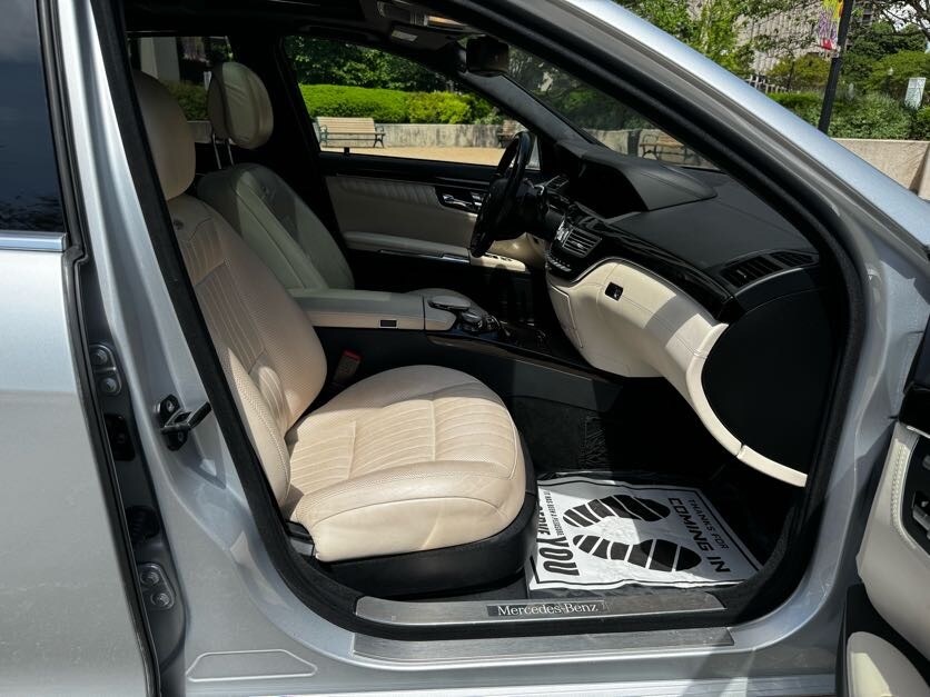 Vehicle image 37 of 47
