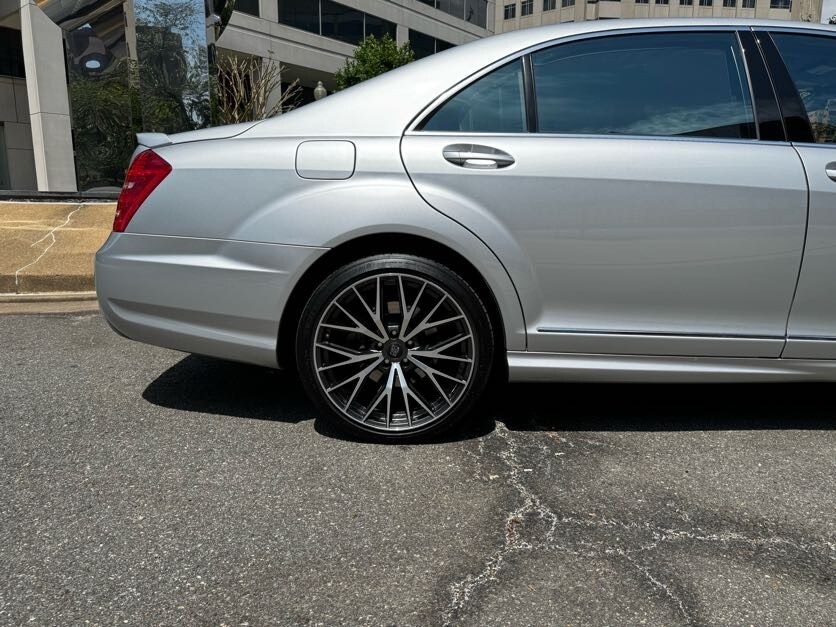 Vehicle image 9 of 47