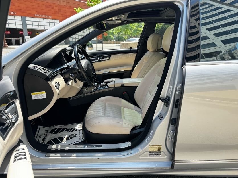 Vehicle image 16 of 47
