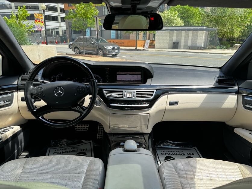 Vehicle image 31 of 47