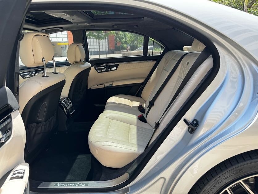 Vehicle image 21 of 47