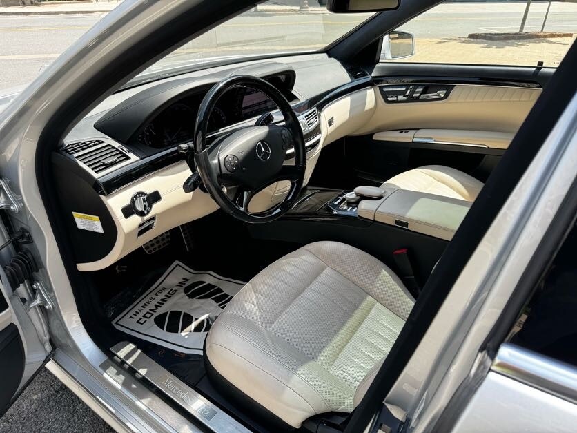 Vehicle image 15 of 47