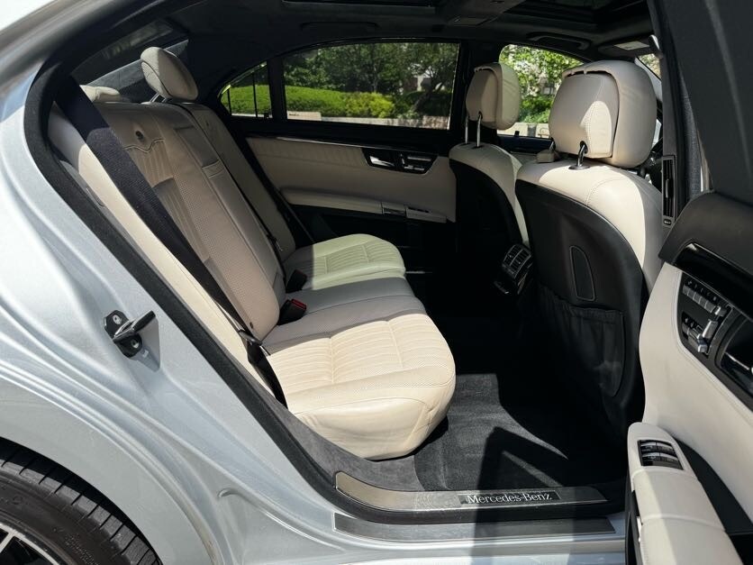 Vehicle image 26 of 47