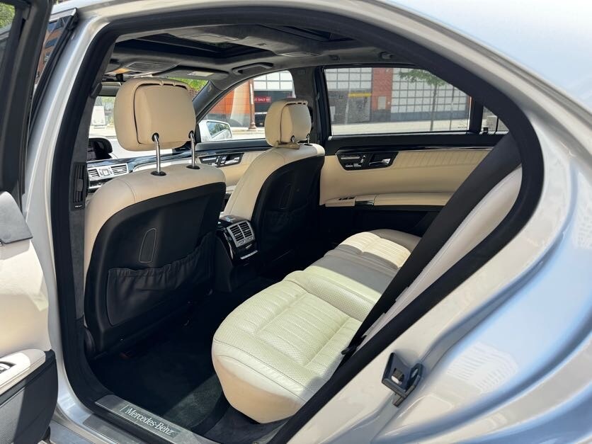 Vehicle image 20 of 47