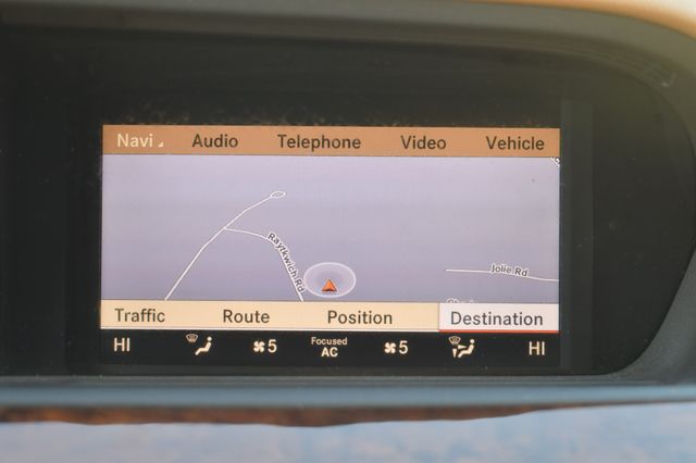 Vehicle image 25 of 32