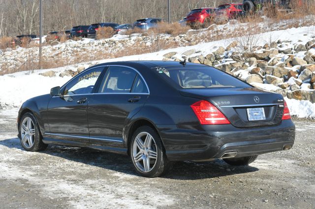 Vehicle image 8 of 32