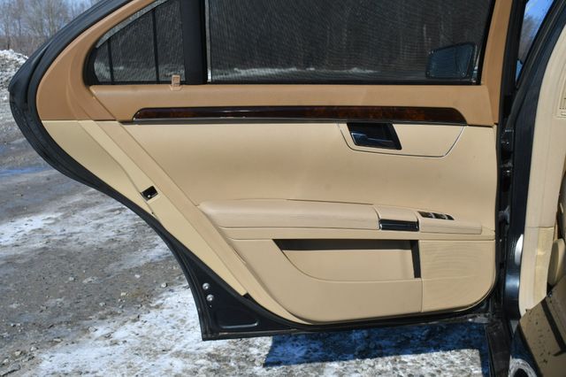 Vehicle image 19 of 32