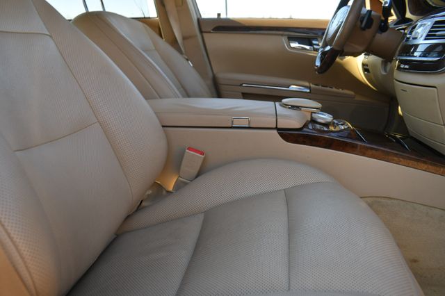 Vehicle image 11 of 32