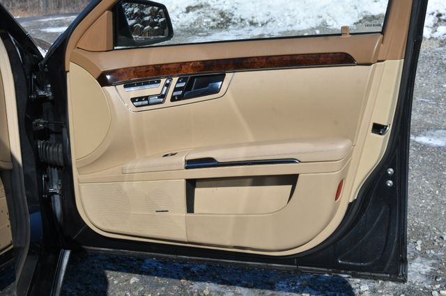 Vehicle image 12 of 32