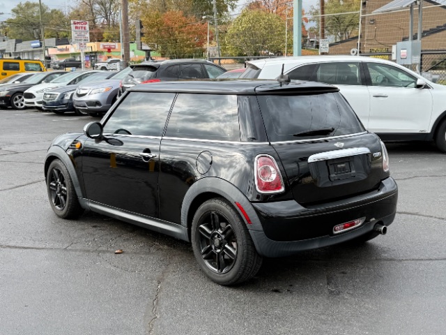 Vehicle image 7 of 22