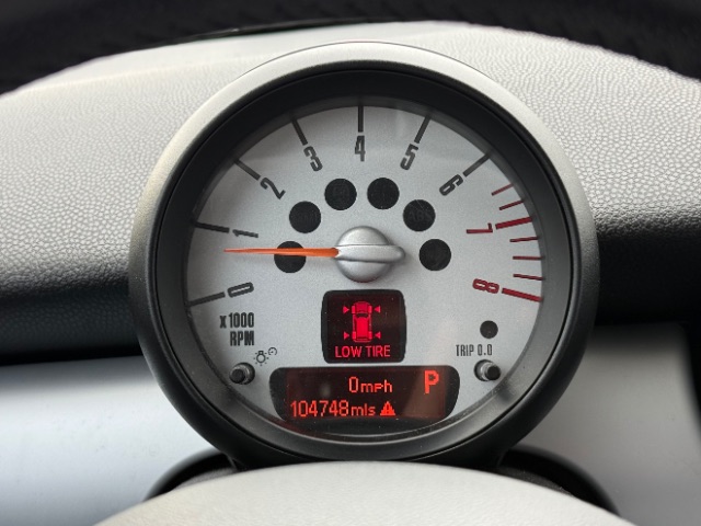 Vehicle image 14 of 22