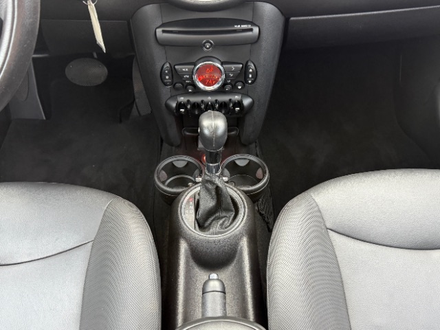 Vehicle image 16 of 22