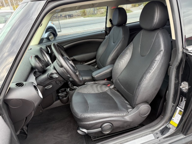 Vehicle image 10 of 22