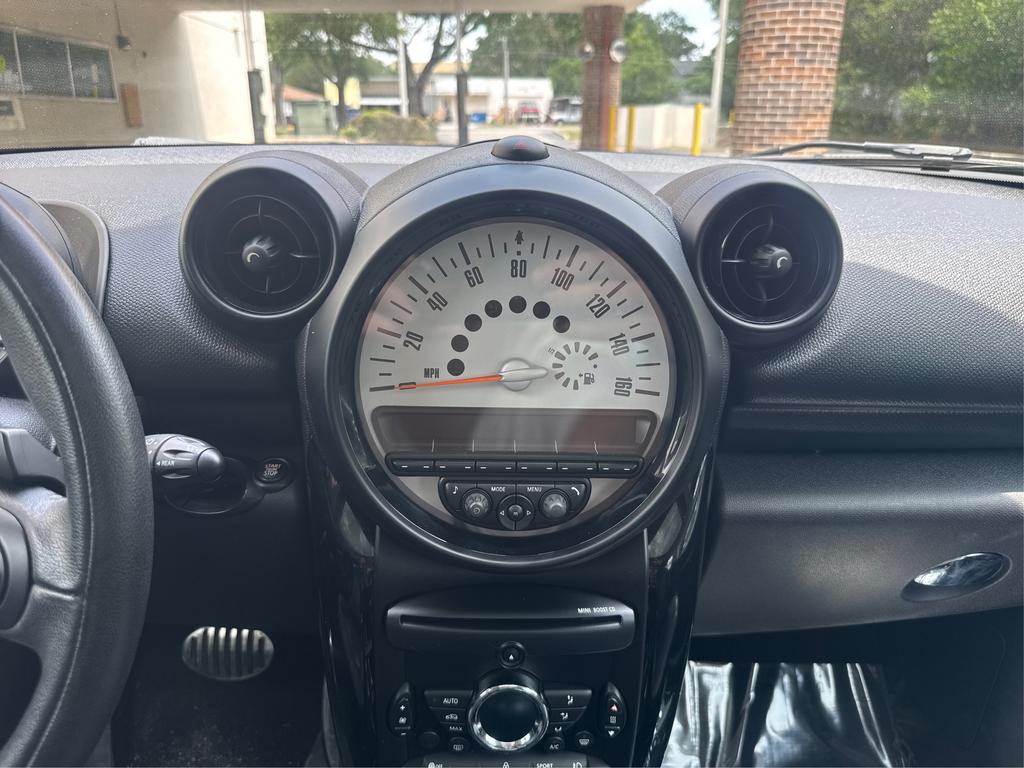 Vehicle image 10 of 21
