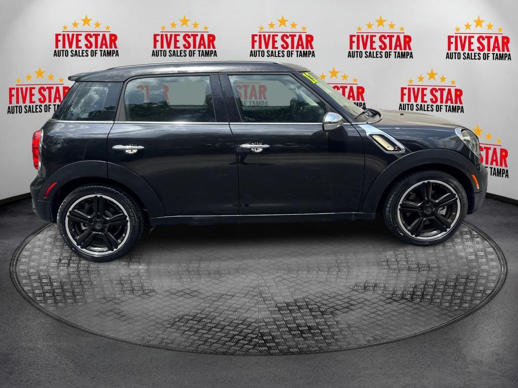 Vehicle image 4 of 21