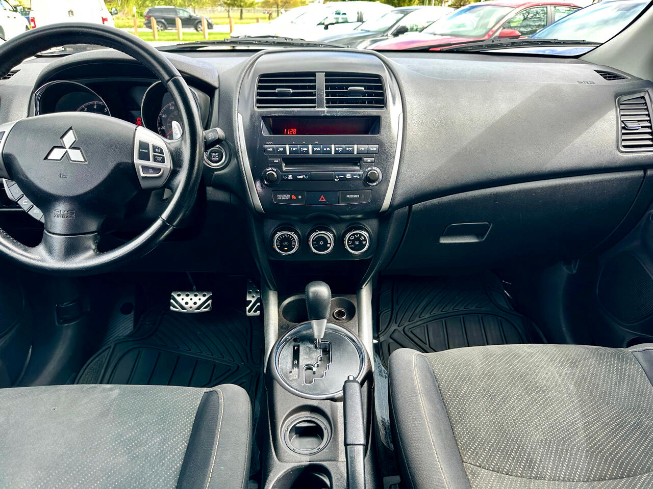 Vehicle image 14 of 40