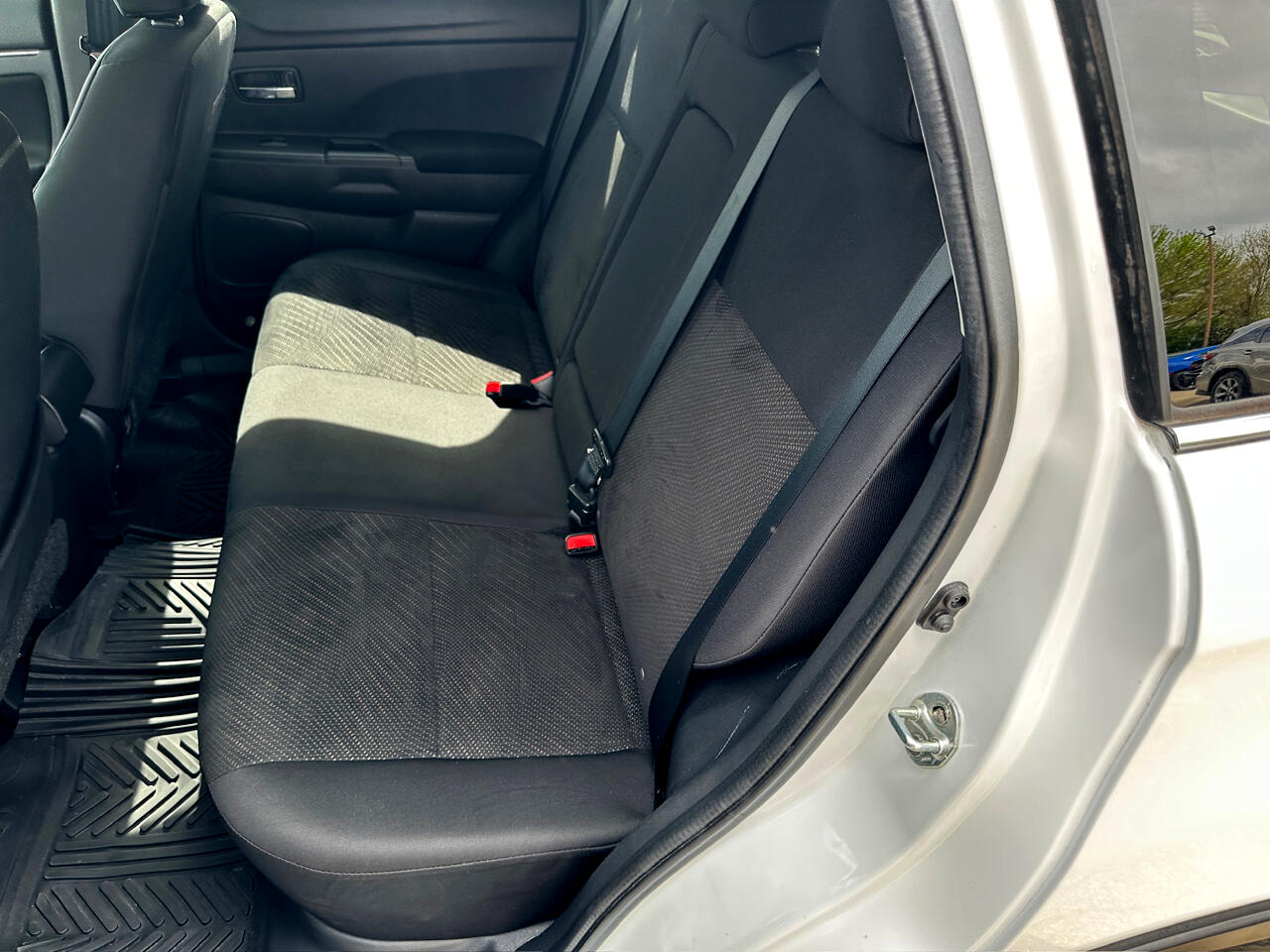 Vehicle image 26 of 40