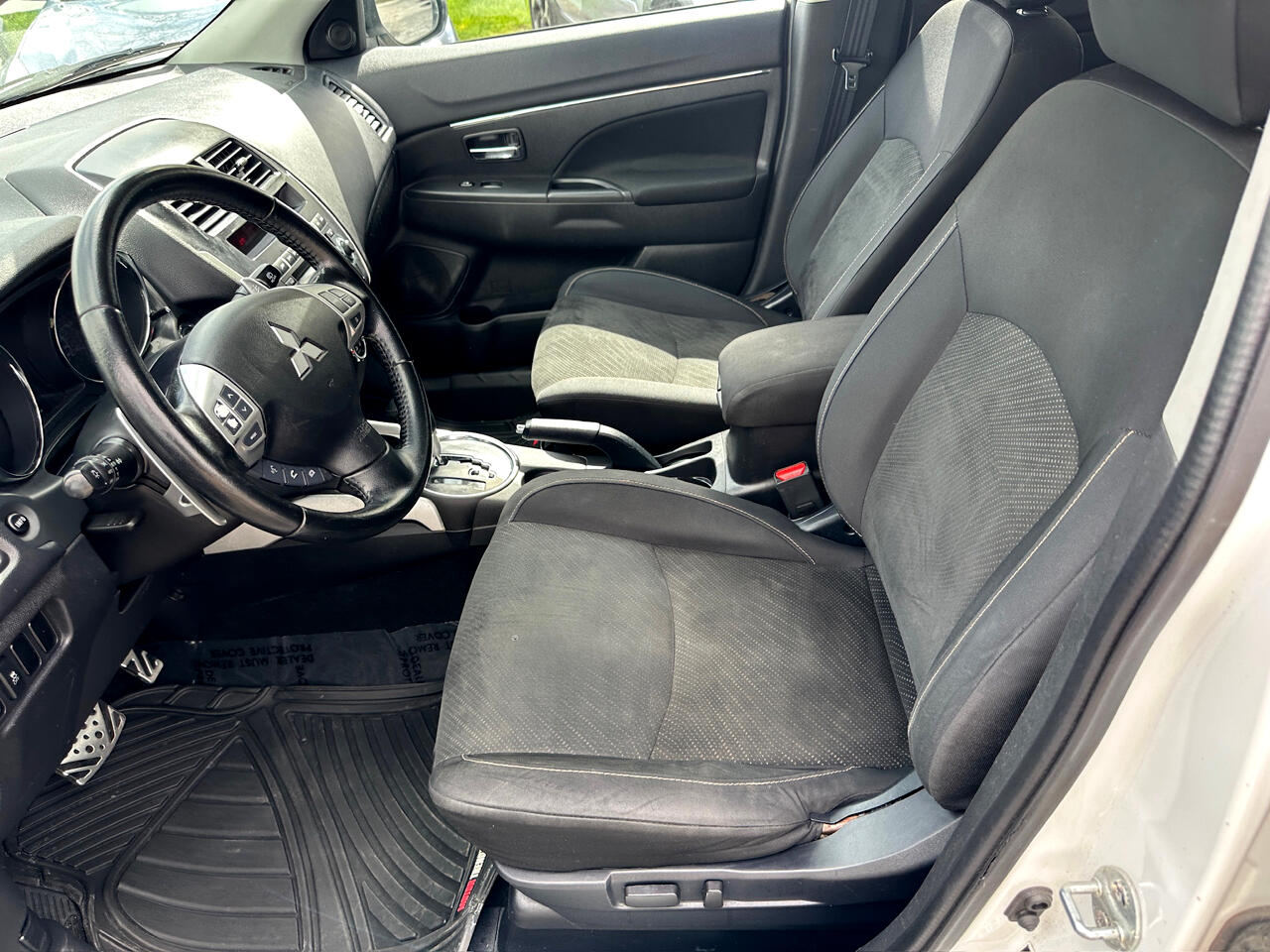 Vehicle image 20 of 40
