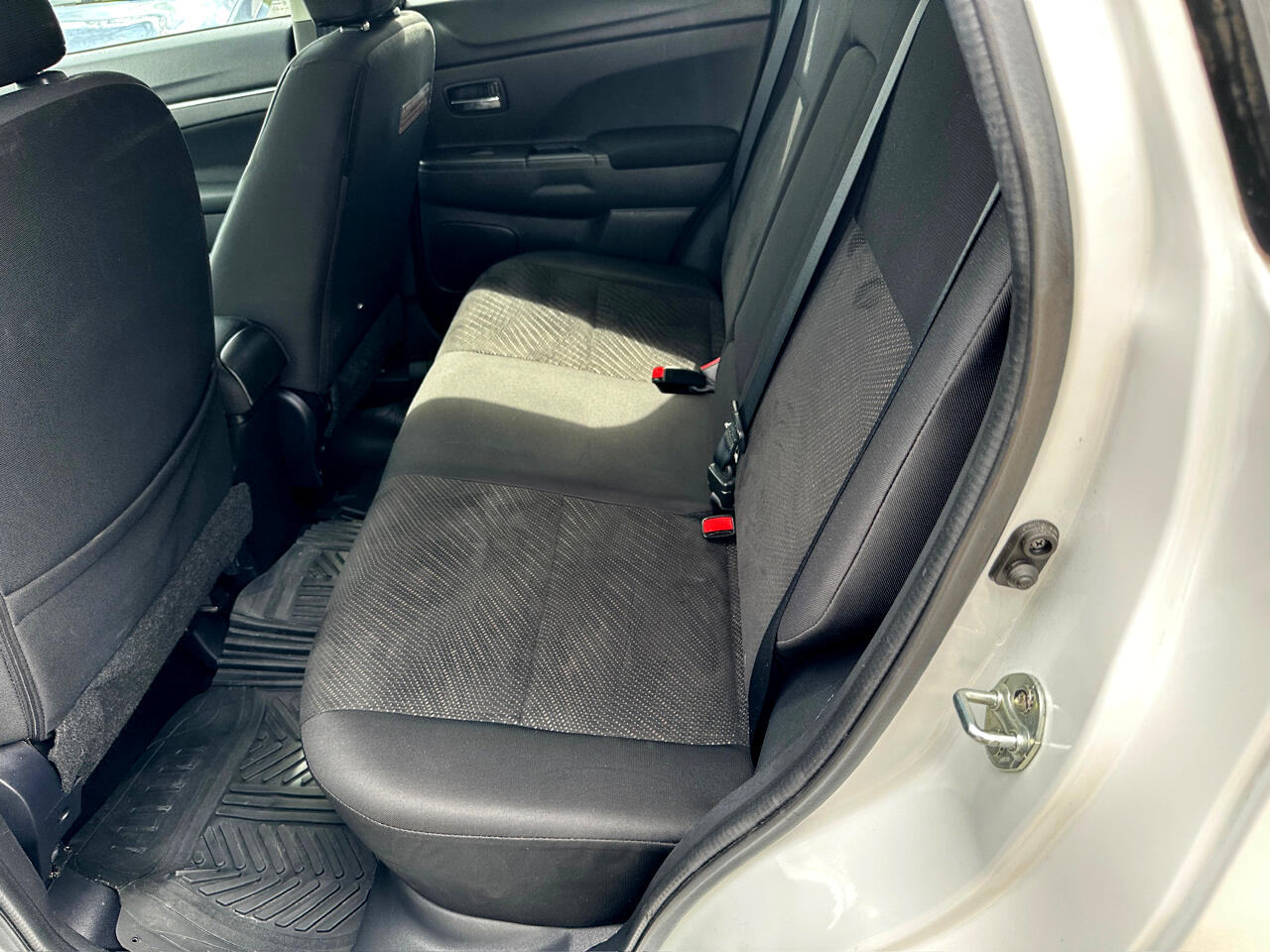 Vehicle image 24 of 40