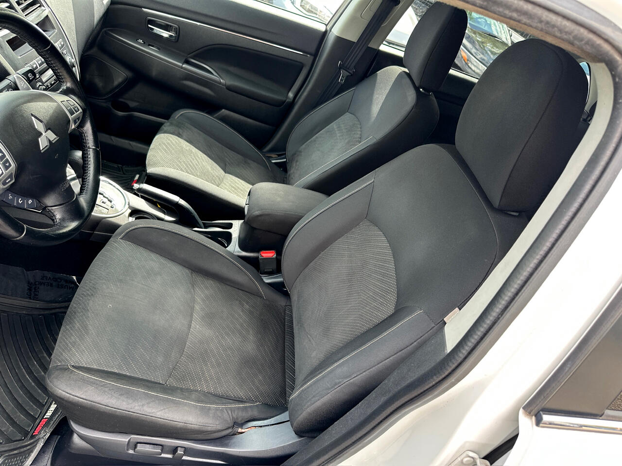 Vehicle image 22 of 40